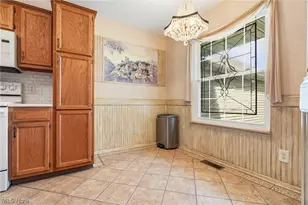 3198 Mariners Island Dr NW, Canton, OH 44708 - Photo 5