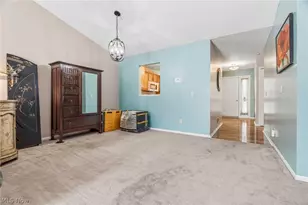 3198 Mariners Island Dr NW, Canton, OH 44708 - Photo 9