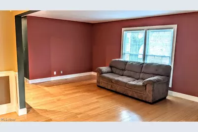 25 Trenton Square, Euclid, OH 44143 - Photo 9