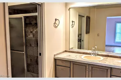 25 Trenton Square, Euclid, OH 44143 - Photo 21