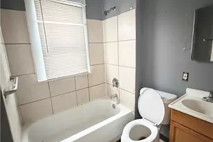 10309 Parkview Ave, Loveland, OH 44104 - Photo 7