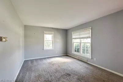 407 E 330th Street, Willowick, OH 44095 - Photo 3