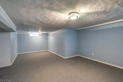 407 E 330th Street, Willowick, OH 44095 - Photo 27