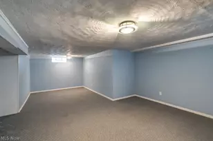 407 E 330th St, Willowick, OH 44095 - Photo 27