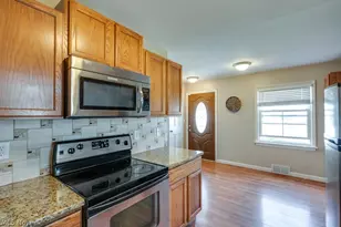 407 E 330th St, Willowick, OH 44095 - Photo 11