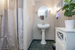 8493 Webster Rd, Strongsville, OH 44136 - Photo 9