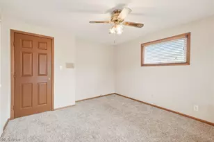 2300 Green Acres Dr, Parma, OH 44134 - Photo 23