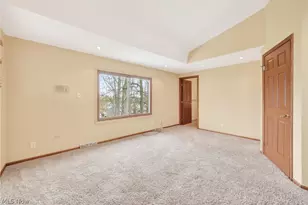 2300 Green Acres Dr, Parma, OH 44134 - Photo 31