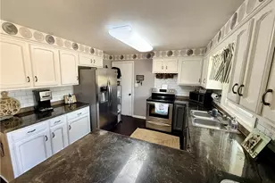 917 3rd St NE, New Philadelphia, OH 44663 - Photo 5