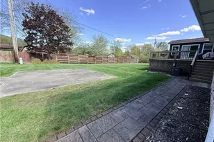 917 3rd St NE, New Philadelphia, OH 44663 - Photo 3