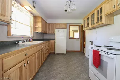 66 S Beverly Avenue, Austintown, OH 44515 - Photo 9