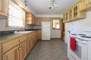 66 S Beverly Ave, Austintown, OH 44515 - Photo 9