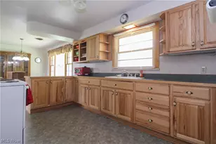 66 S Beverly Ave, Austintown, OH 44515 - Photo 11