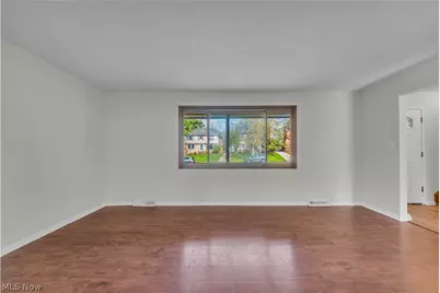 2540 Charney Road, University Heights, OH 44118 - Photo 5