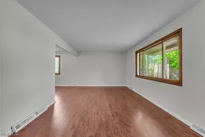 2540 Charney Road, University Heights, OH 44118 - Photo 7