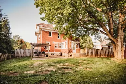 1225 Washington Avenue, Parkersburg, WV 26101 - Photo 5