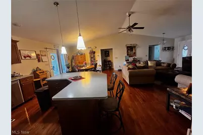 703 Oak Tree Lane, Belpre, OH 45714 - Photo 9