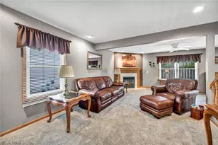 63 Sunset Cove Cir, Eastlake, OH 44095 - Photo 19