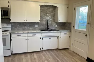 1828 Basil Ave, Youngstown, OH 44514 - Photo 9