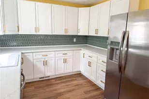 412 Alexander Ave, Lorain, OH 44052 - Photo 3