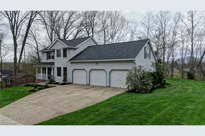 717 Pine Hills Drive SW, Massillon, OH 44646 - Photo 5