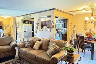 7607 Creekwood Dr, North Royalton, OH 44133 - Photo 9