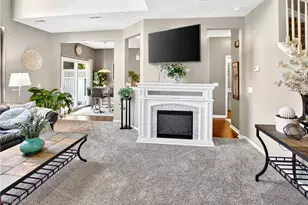 1557 N Yorkshire Dr, Grandview Heights, OH 44147 - Photo 5