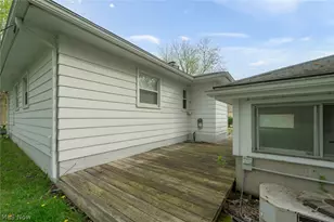 1603 Grandview Rd, Lake Milton, OH 44429 - Photo 9