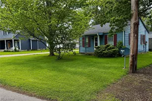6359 Lake Rd W, Saybrook, OH 44004 - Photo 3