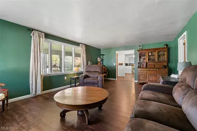 527 W Main Street, Dalton, OH 44618 - Photo 9