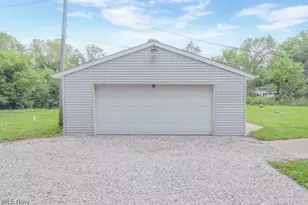 6429 Russia Rd, South Amherst, OH 44001 - Photo 9