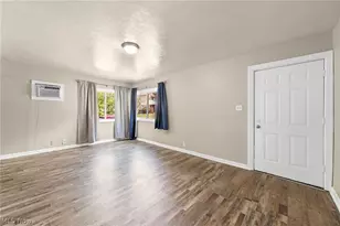 910 Ardella Ave, Akron, OH 44306 - Photo 3
