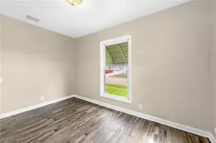 910 Ardella Ave, Akron, OH 44306 - Photo 23