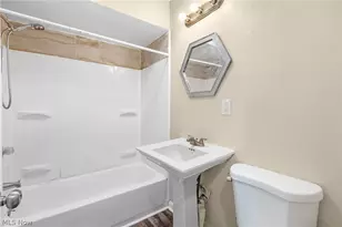 910 Ardella Ave, Akron, OH 44306 - Photo 15