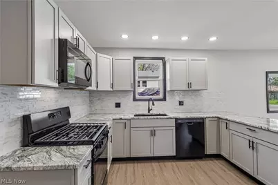 1424 5th Street, Lakemore, OH 44250 - Photo 11