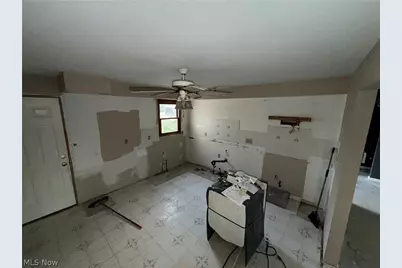 556 Greenside Drive, Painesville Twp, OH 44077 - Photo 27