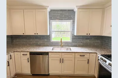 42009 Adelbert Street, Elyria, OH 44035 - Photo 7