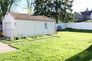 252 Parkgate Ave, Austintown, OH 44515 - Photo 5