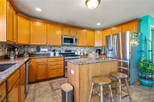 9961 Colmanara Dr, Aurora, OH 44202 - Photo 19