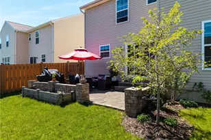 9961 Colmanara Dr, Aurora, OH 44202 - Photo 5
