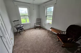 8212 White Rd, Burbank, OH 44214 - Photo 9