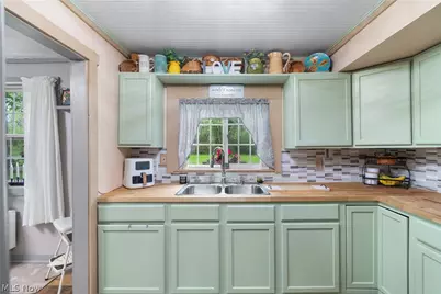 1057 Tremont Avenue NE, East Canton, OH 44730 - Photo 13