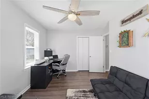 8303 Snow Rd, Parma, OH 44129 - Photo 15