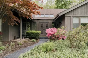 8 Louis Dr, Pepper Pike, OH 44124 - Photo 5