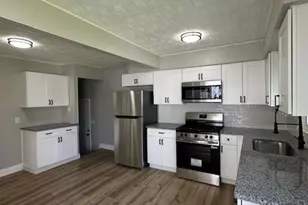 20605 Hansen Rd, Maple Heights, OH 44137 - Photo 3