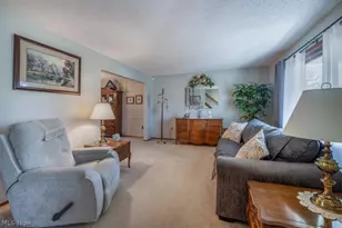 14272 E Hartford Dr, Strongsville, OH 44136 - Photo 5