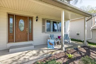 14272 E Hartford Dr, Strongsville, OH 44136 - Photo 3