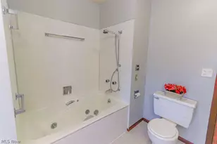 51883 Telegraph, Amherst, OH 44001 - Photo 13