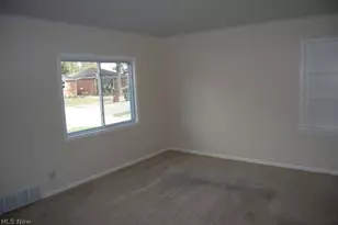 9417 Fernhill Ave, Parma, OH 44129 - Photo 7