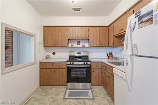 2720 Pease Dr, Rocky River, OH 44116 - Photo 7